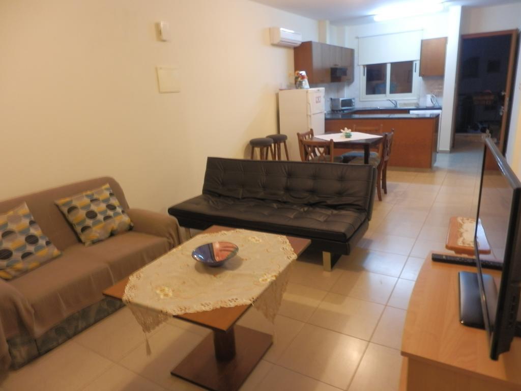 Byreva Apartments Pafos Oda fotoğraf